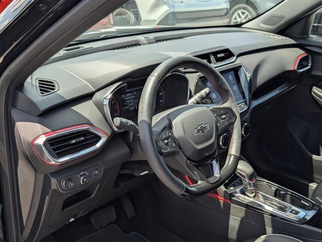 Used 2023 Chevrolet TrailBlazer RS w/ Convenience Package FWD image 11