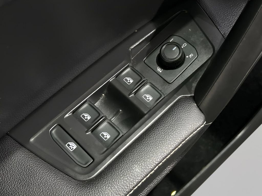 Used 2022 Volkswagen Tiguan S image 19