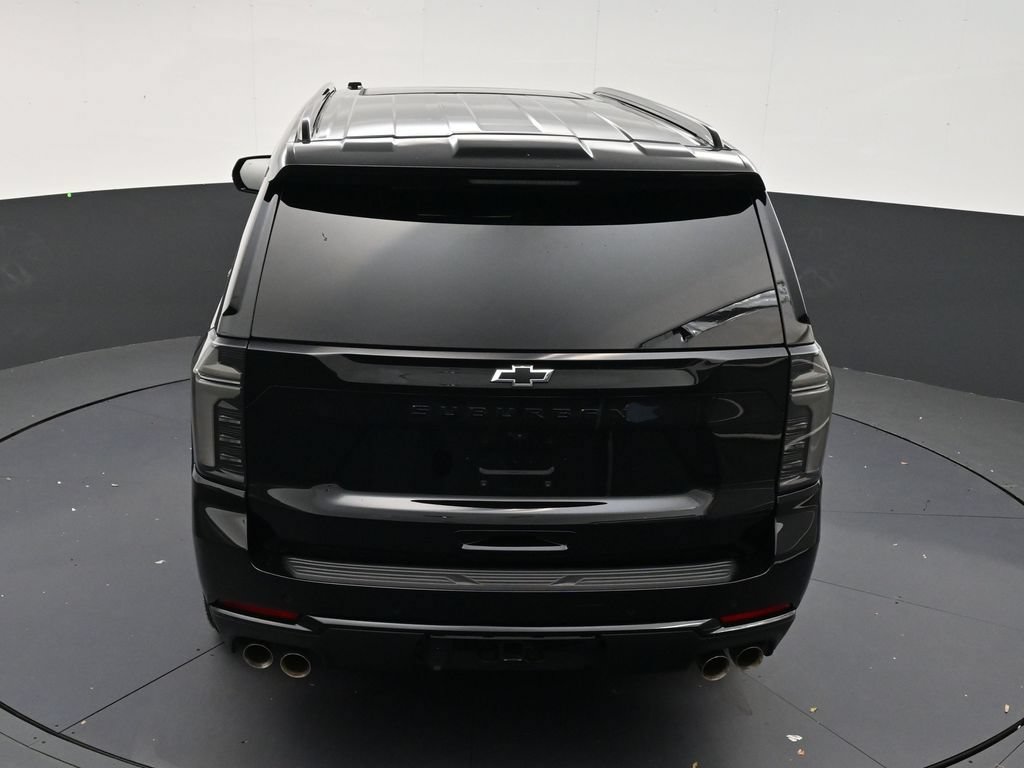 Used 2025 Chevrolet Suburban Z71 w/ Comfort Package AWD/4WD image 15