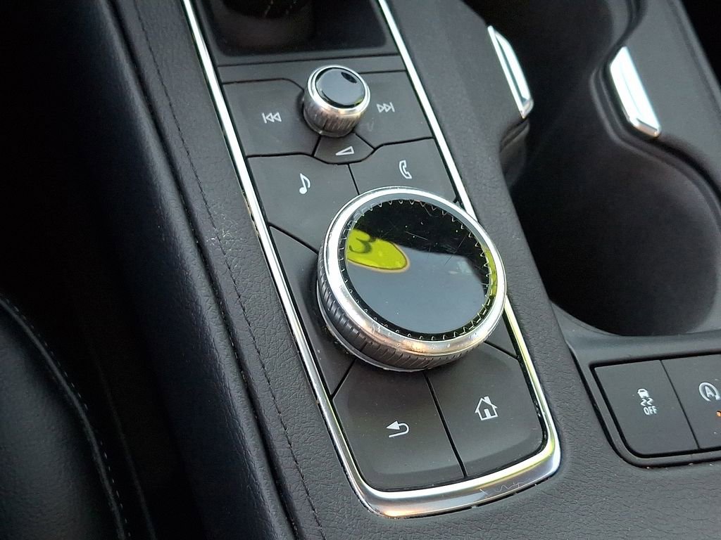 Used 2023 Cadillac XT4 Premium Luxury image 20