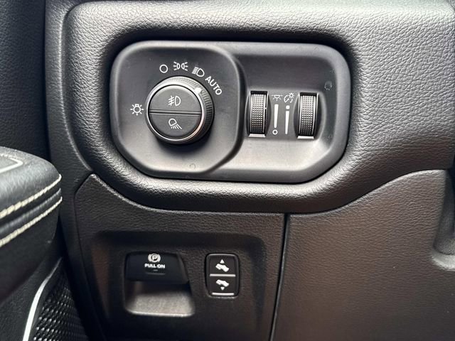 Used 2021 RAM 1500 Laramie AWD/4WD image 19