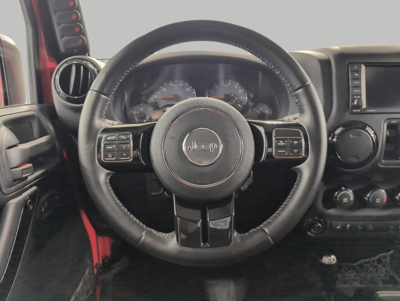 Used 2017 Jeep Wrangler Unlimited Sahara AWD/4WD image 6