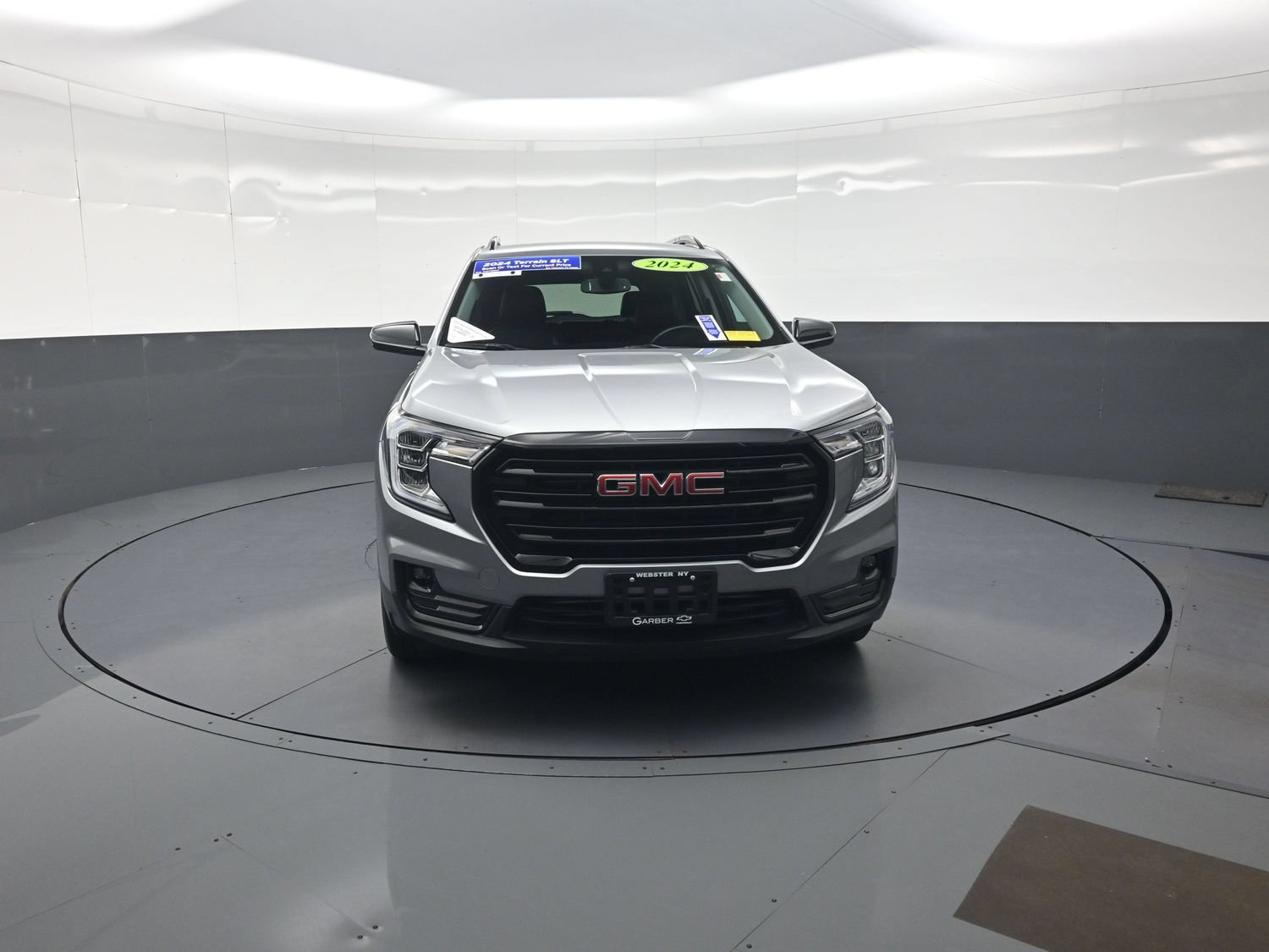 Used 2024 GMC Terrain SLT w/ Elevation Edition AWD/4WD image 8
