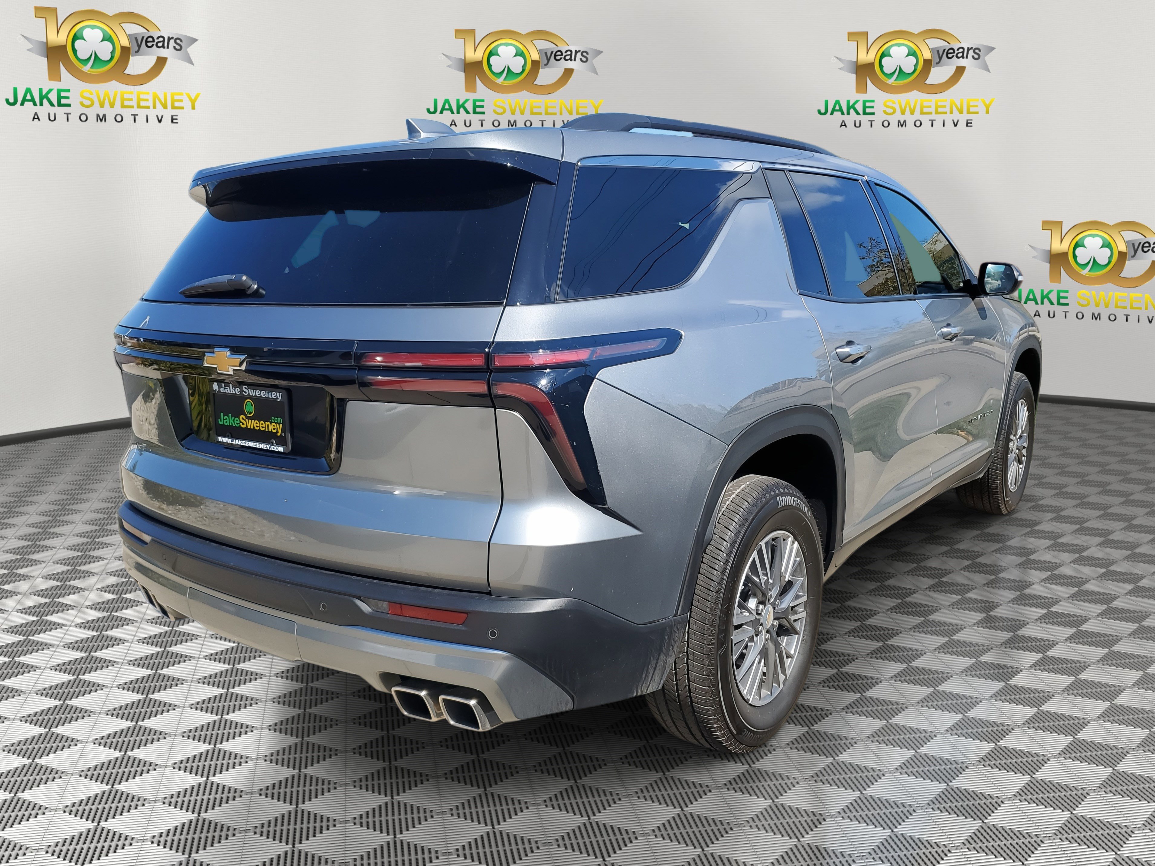 Used 2025 Chevrolet Traverse LT image 5