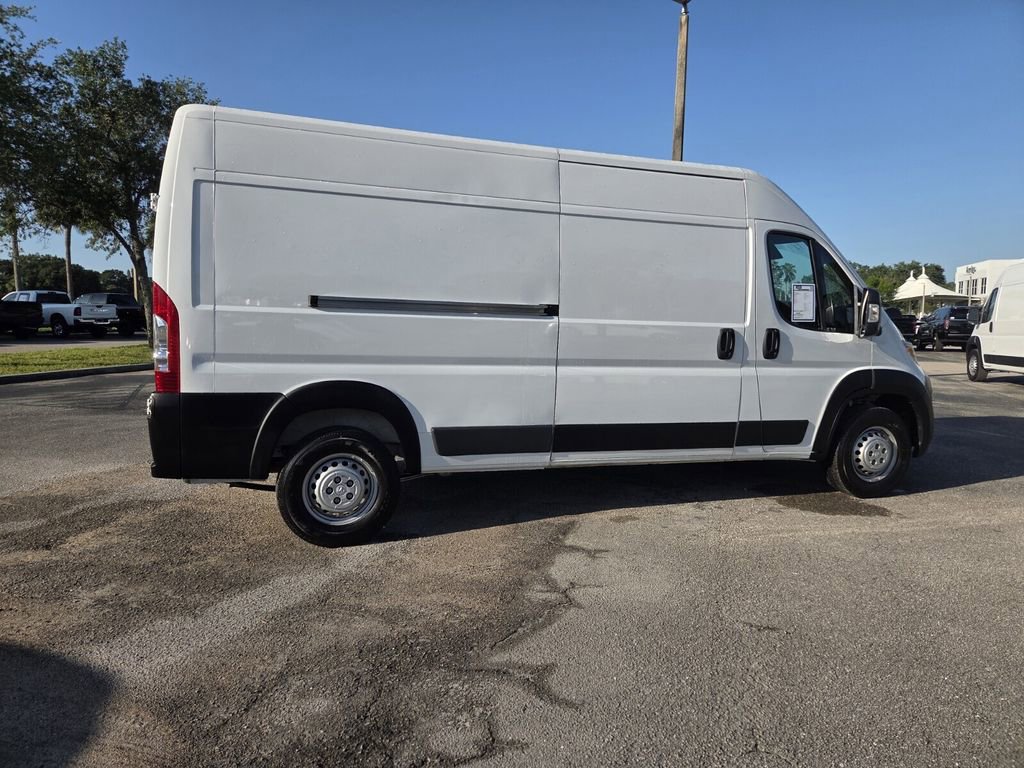 Used 2025 RAM ProMaster 2500 w/ Convenience Group FWD image 5