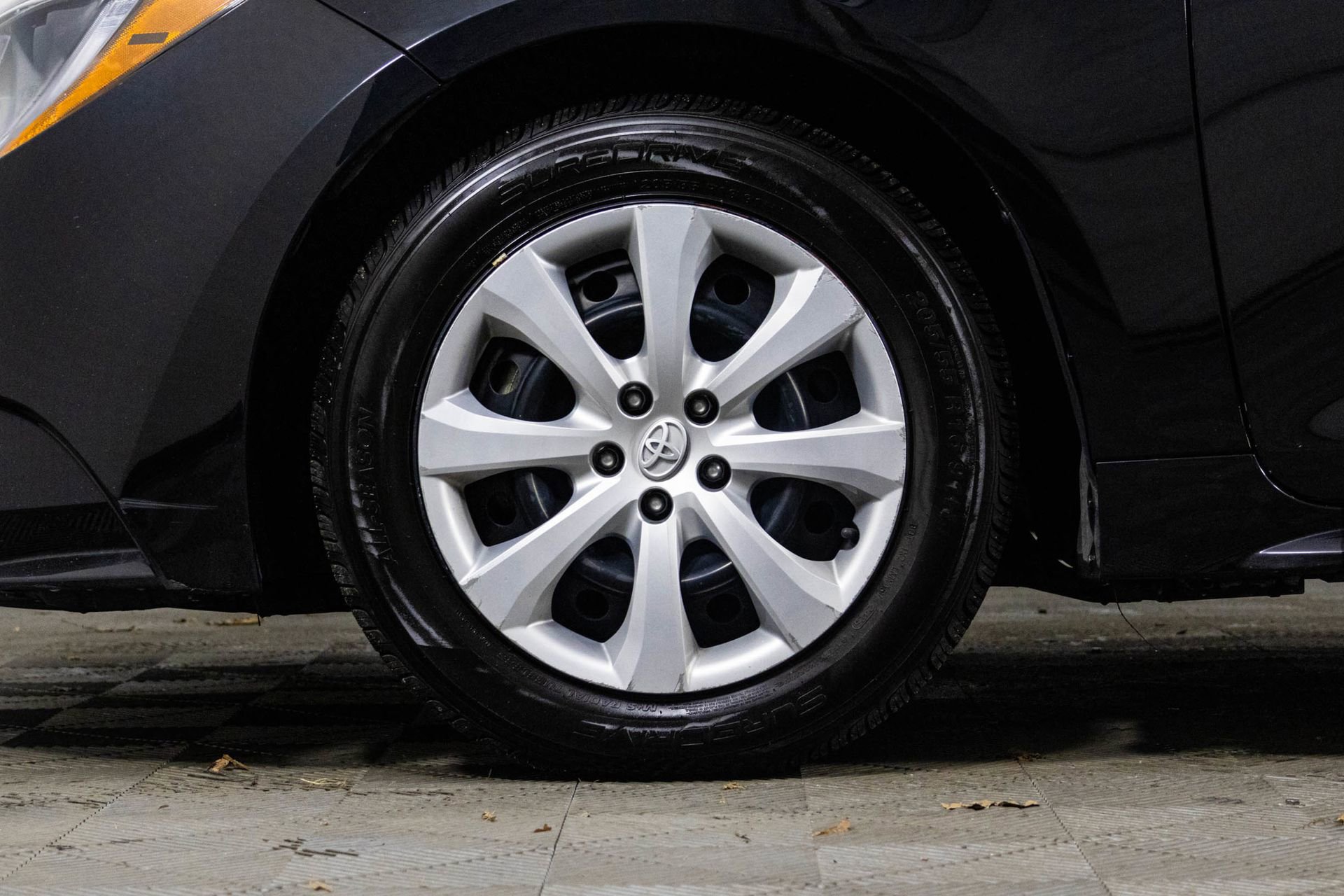 Used 2023 Toyota Corolla LE FWD image 41