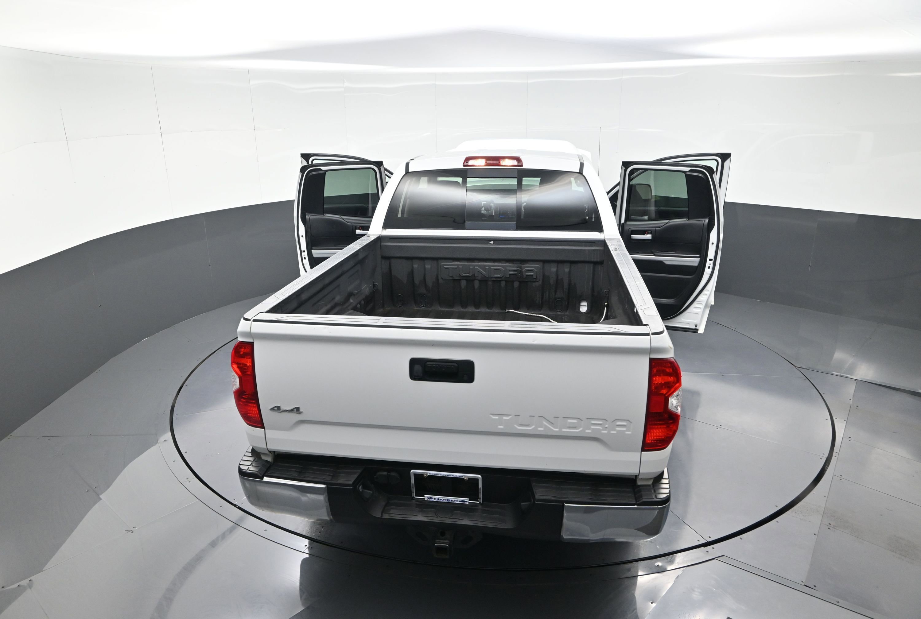 Used 2018 Toyota Tundra SR5 image 13