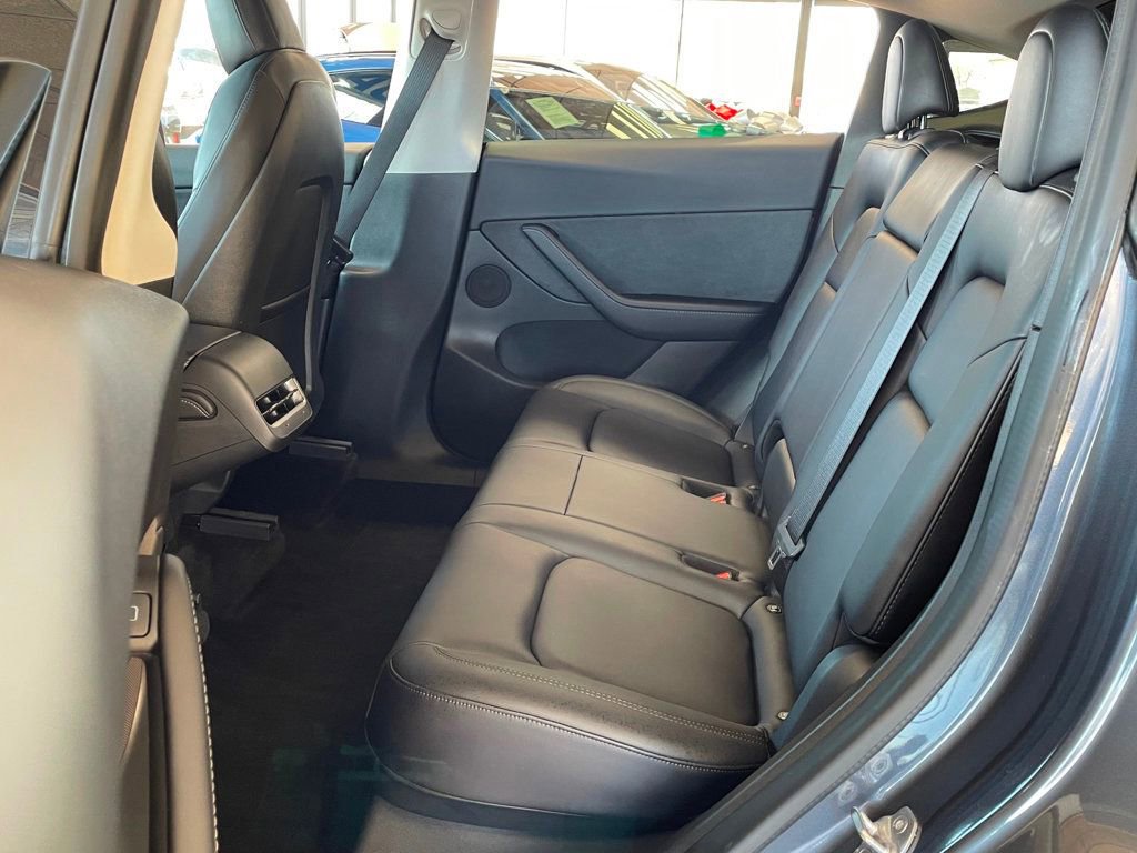 Used 2022 Tesla Model Y Performance image 17