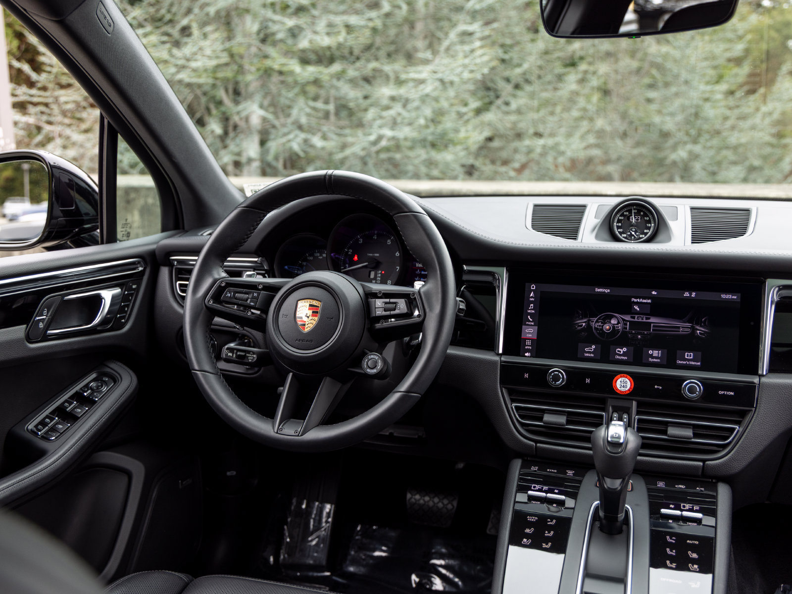 Used 2026 Porsche Macan AWD/4WD image 41
