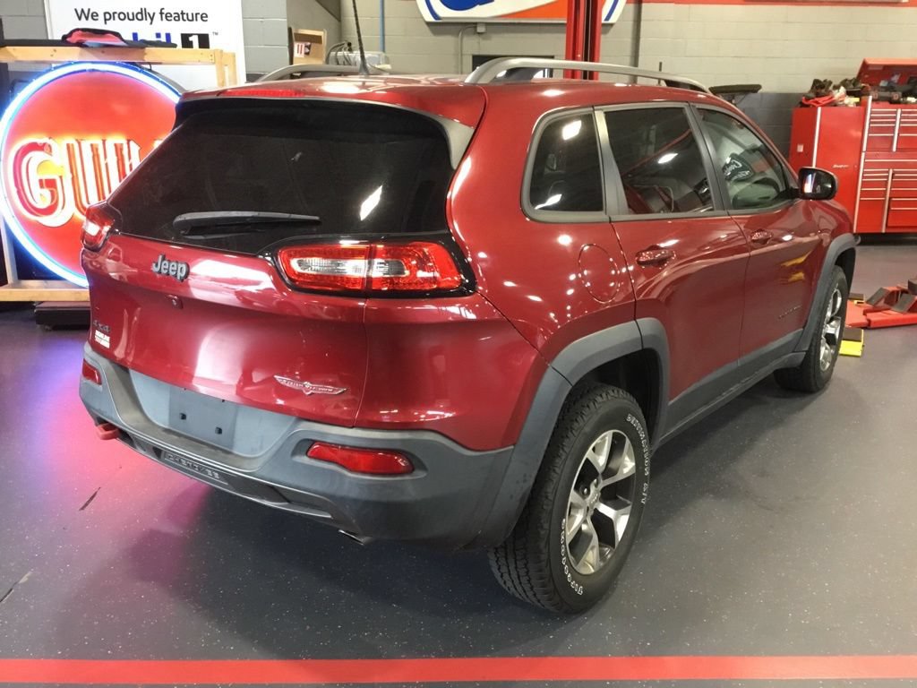 Used 2016 Jeep Cherokee Trailhawk w/ Comfort/Convenience Group AWD/4WD image 5
