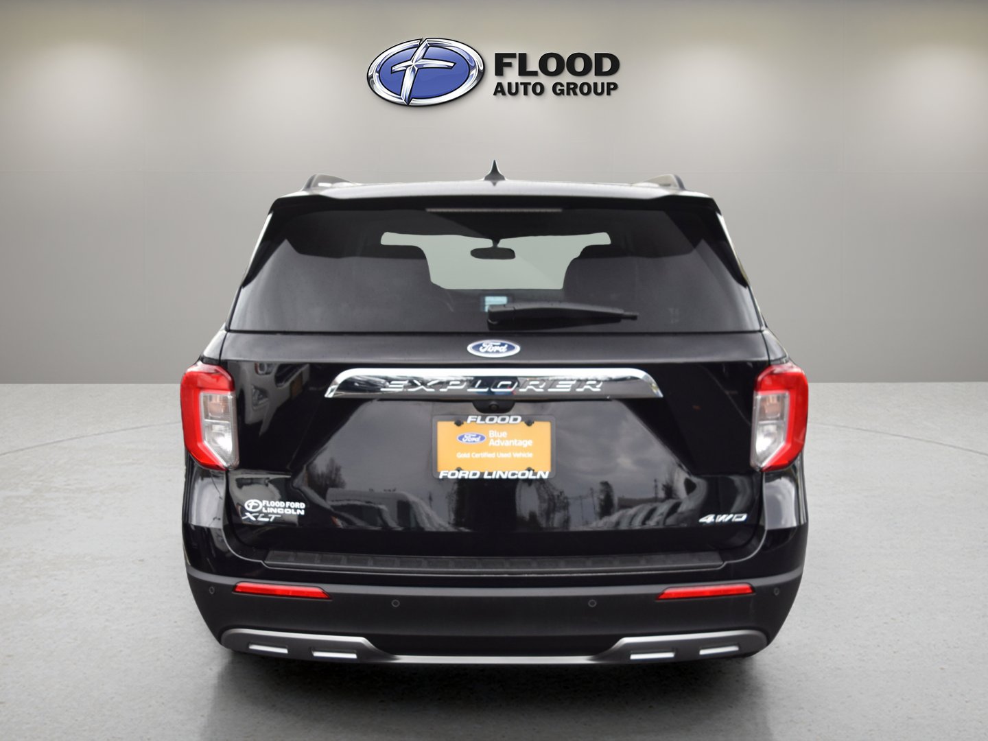 Used 2023 Ford Explorer XLT w/ Equipment Group 202A image 5