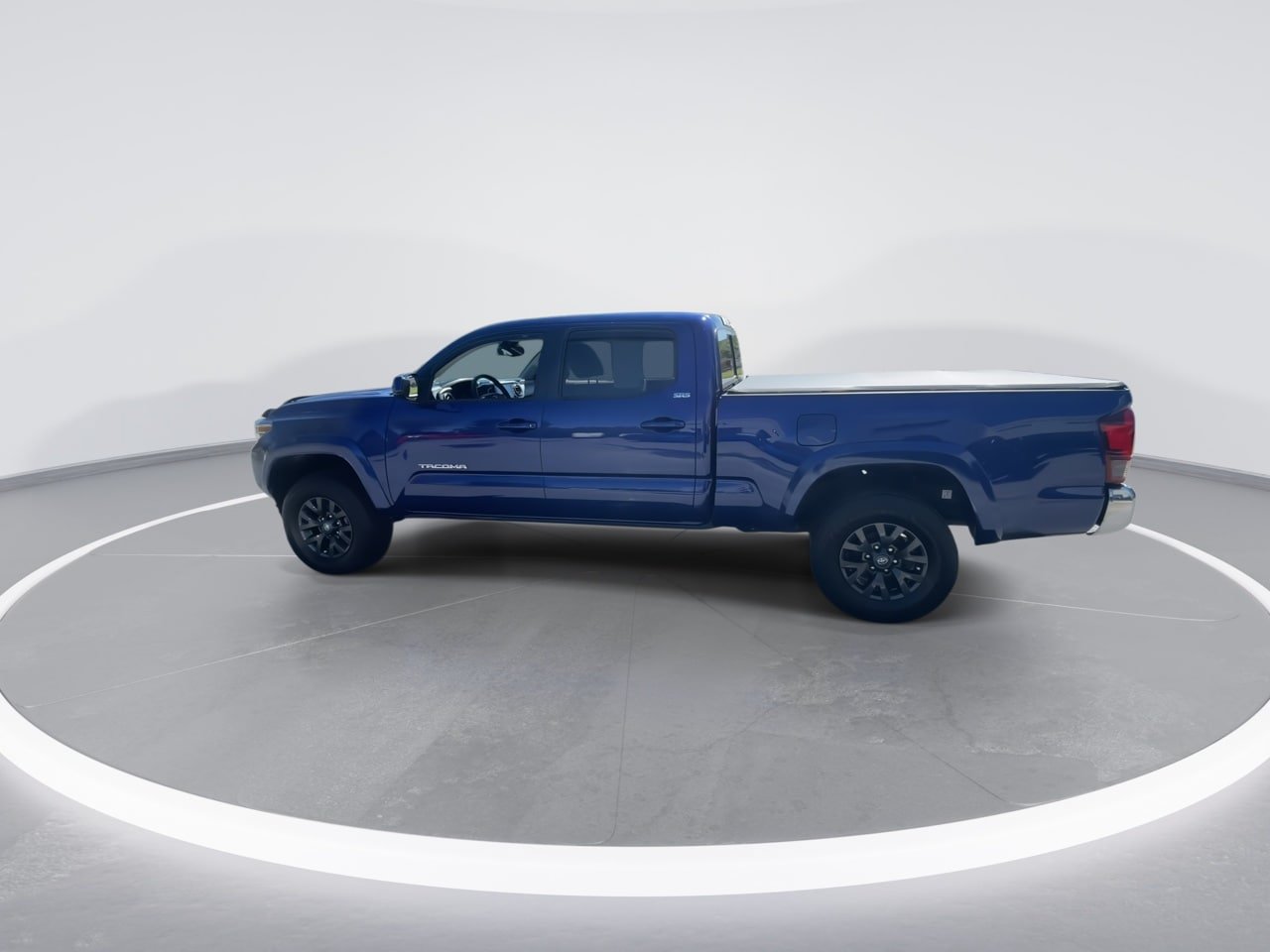 Used 2023 Toyota Tacoma SR5 AWD/4WD image 11