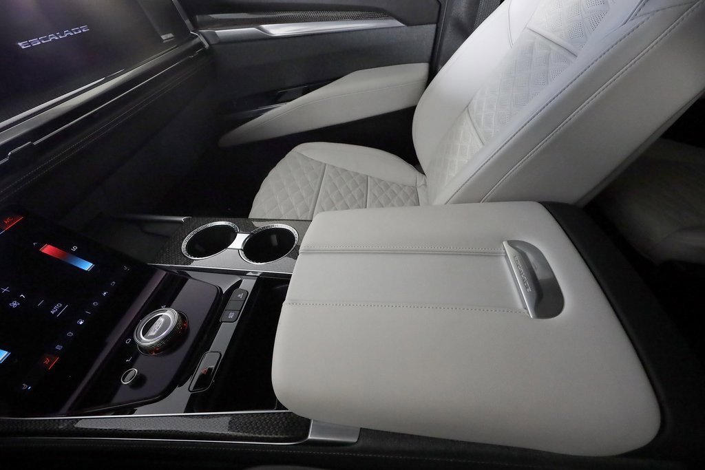 Used 2025 Cadillac Escalade V image 43