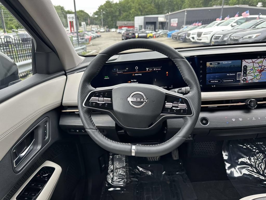 Used 2024 Nissan Ariya AWD image 11