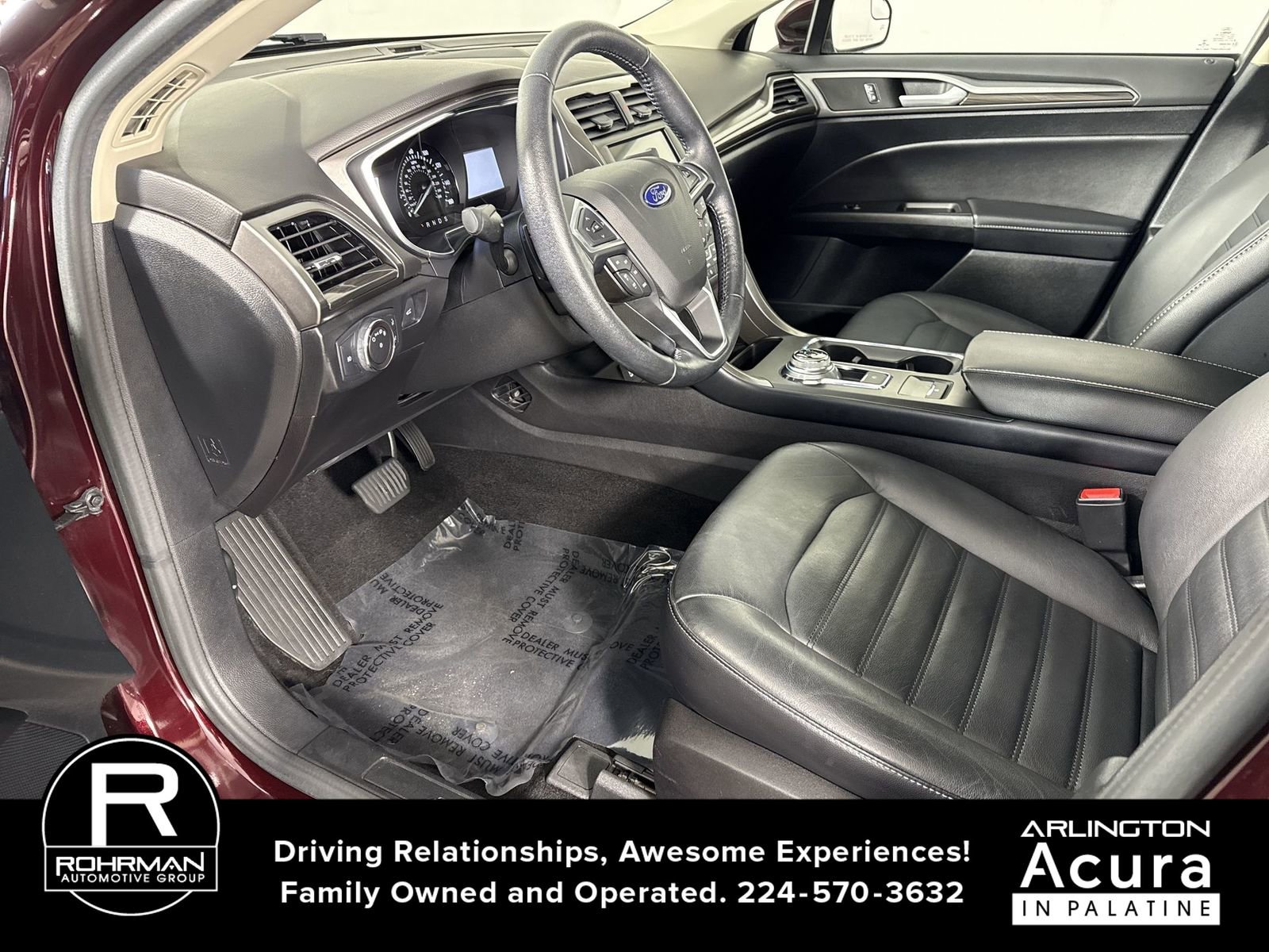 Used 2017 Ford Fusion SE w/ Fusion SE Technology Package image 5