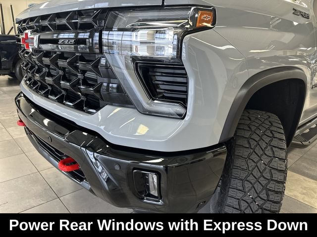 Used 2025 Chevrolet Silverado 2500 ZR2 w/ Technology Package AWD/4WD image 19