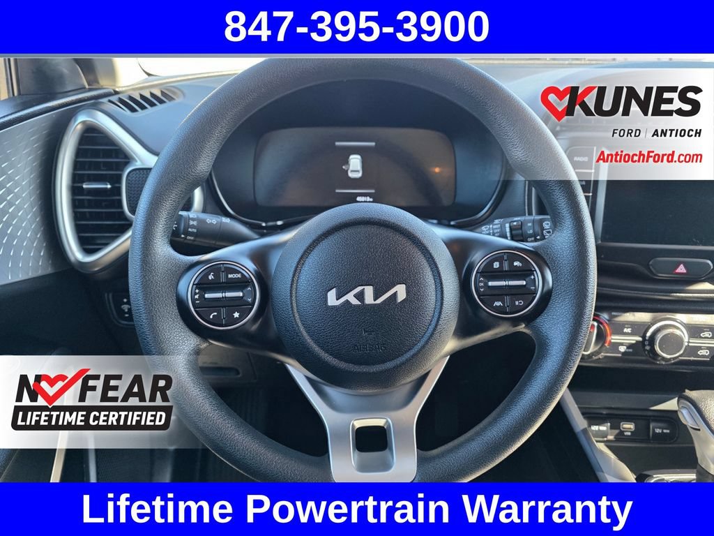 Used 2025 Kia Soul LX w/ LX Technology Package FWD image 40
