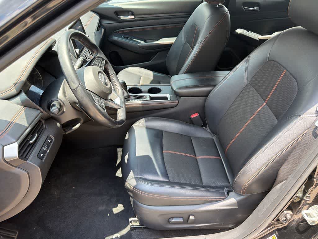 Used 2020 Nissan Altima 2.5 SR FWD image 9