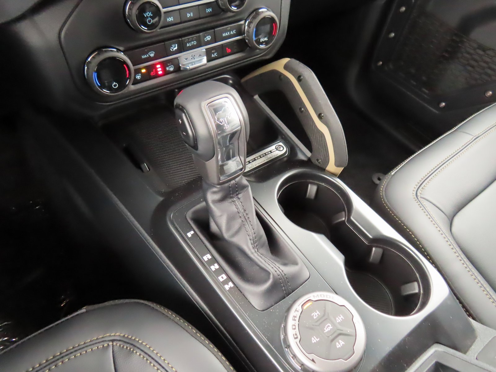 New 2025 Ford Bronco Badlands w/ Sasquatch Package image 15