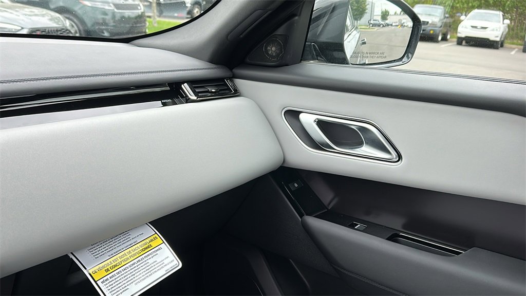 New 2026 Land Rover Range Rover Velar Dynamic SE image 21