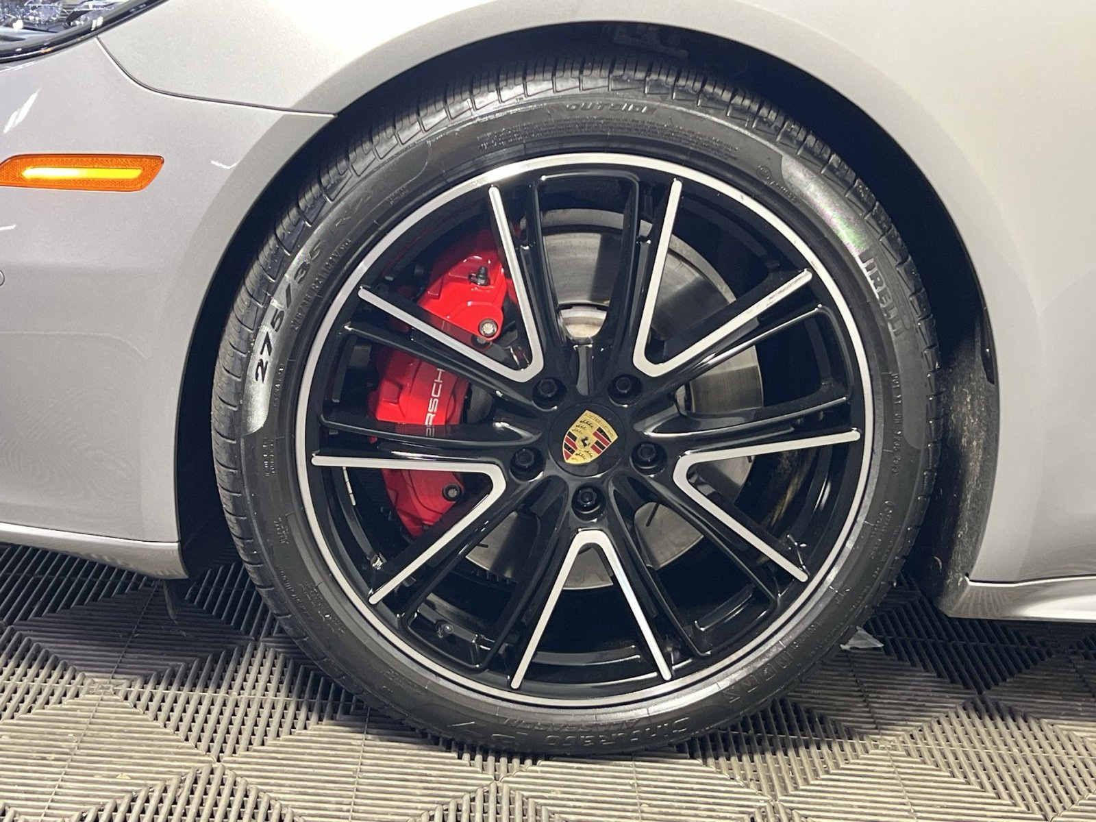 Used 2020 Porsche Panamera GTS image 11