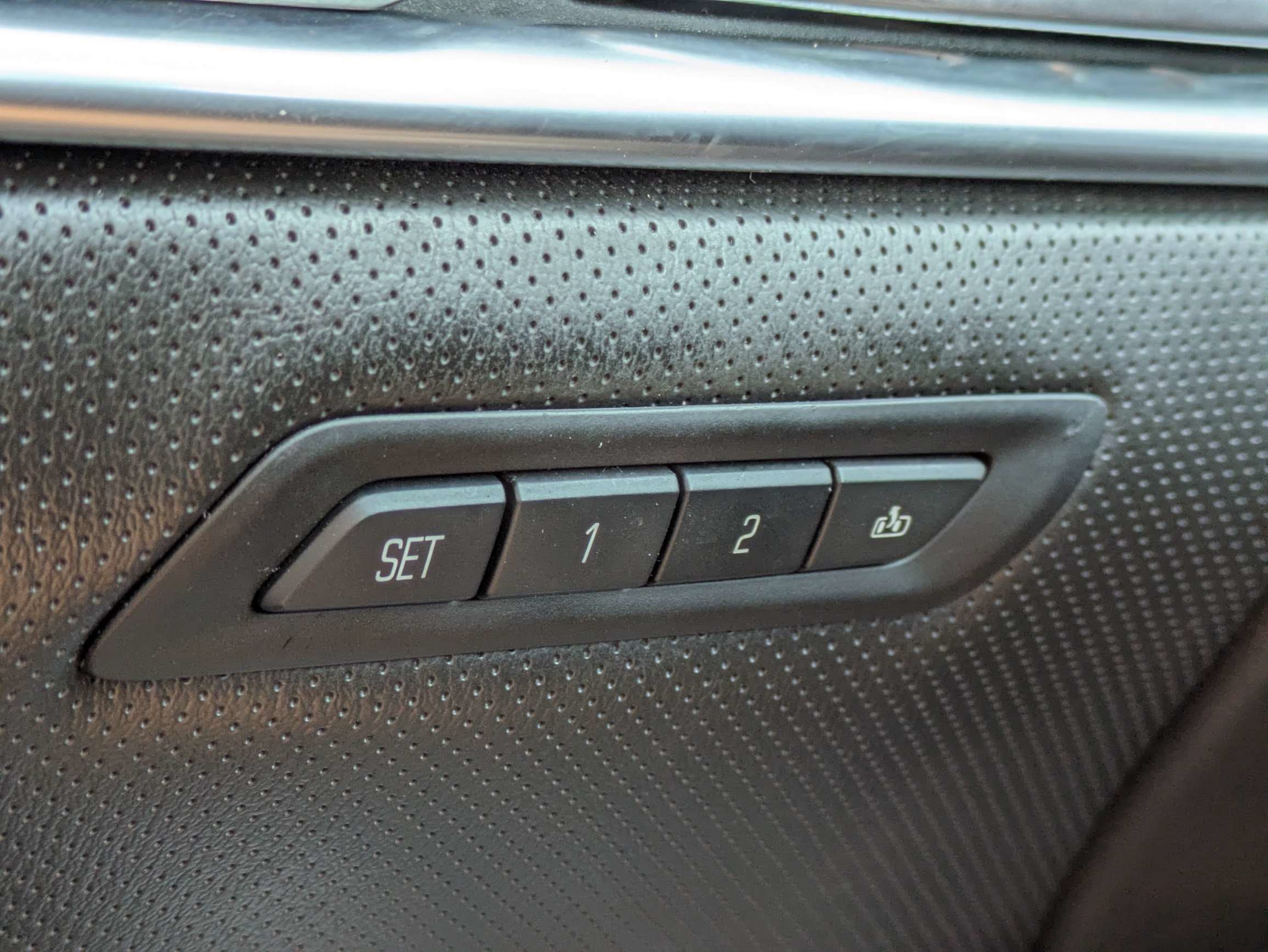 Used 2015 Cadillac XTS Luxury AWD/4WD image 24