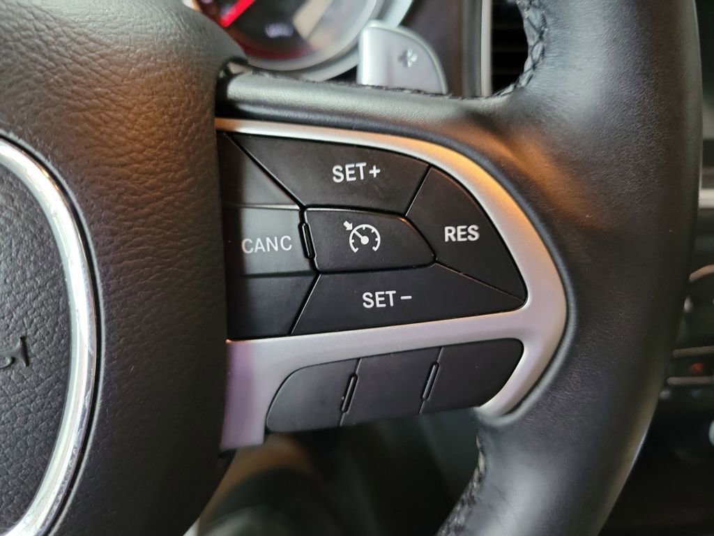 Used 2015 Dodge Charger SXT image 38