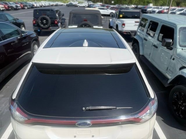 Used 2017 Ford Edge Titanium w/ Equipment Group 301A image 8