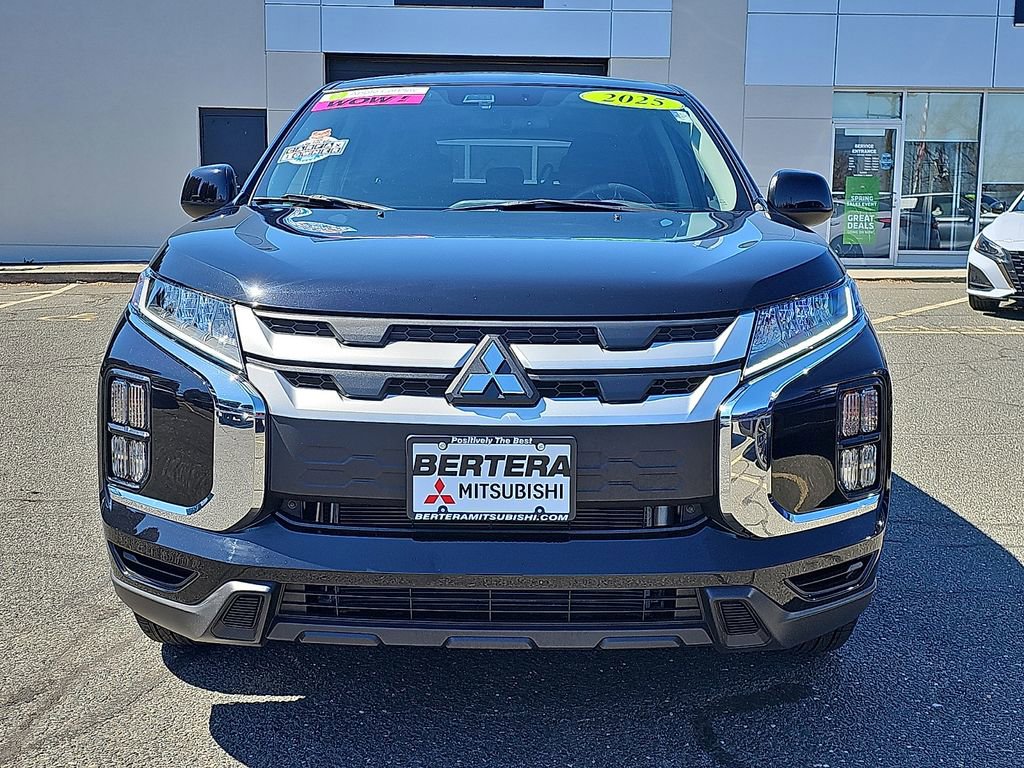 Used 2025 Mitsubishi Outlander Sport ES image 2