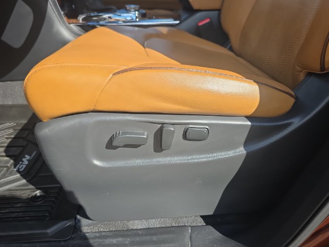 Certified 2018 Nissan Armada Platinum w/ Captain Seat Package AWD/4WD image 12