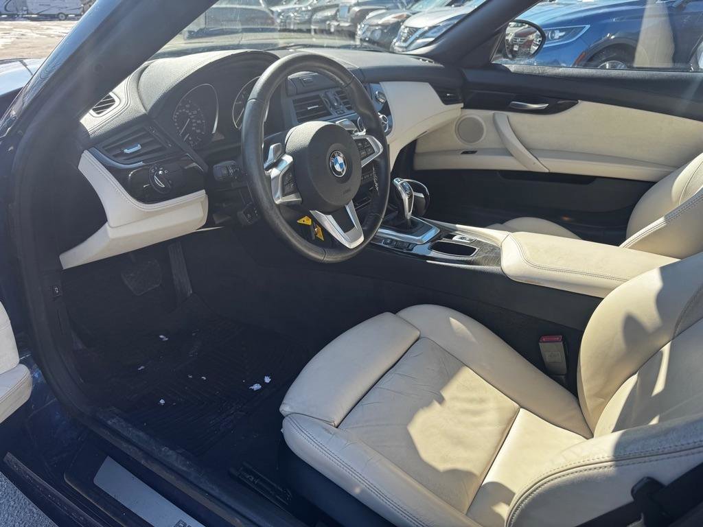 Used 2011 BMW Z4 sDrive35i image 13