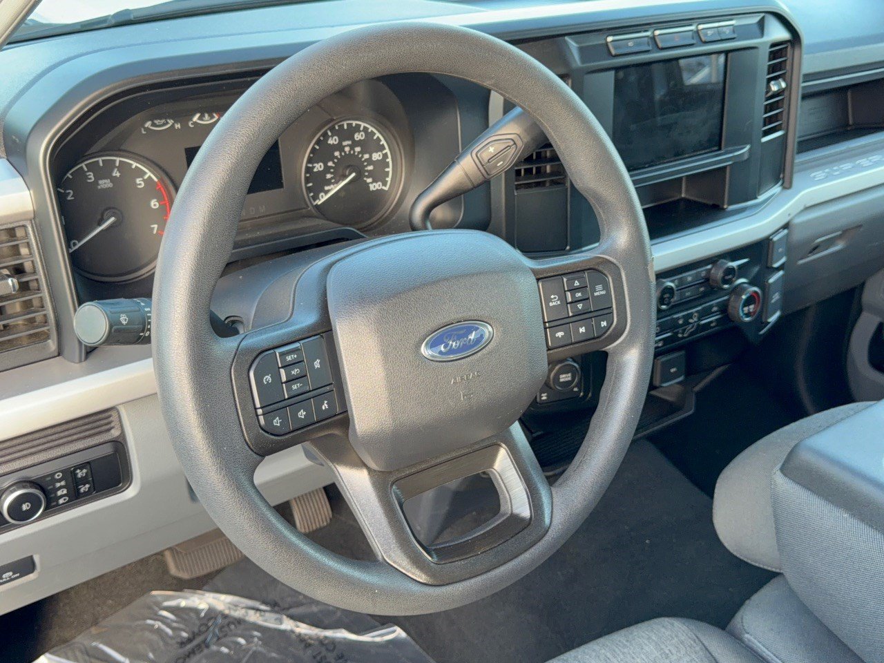 Used 2024 Ford F250 XL w/ STX Appearance Package AWD/4WD image 10