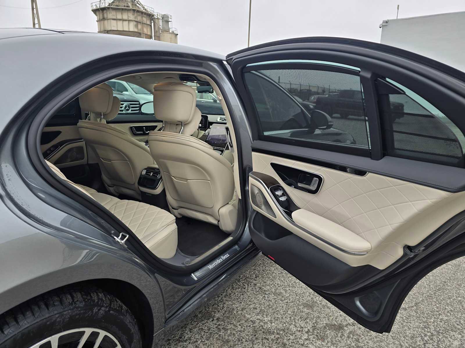 Used 2024 Mercedes-Benz S 580e 4MATIC Sedan image 14