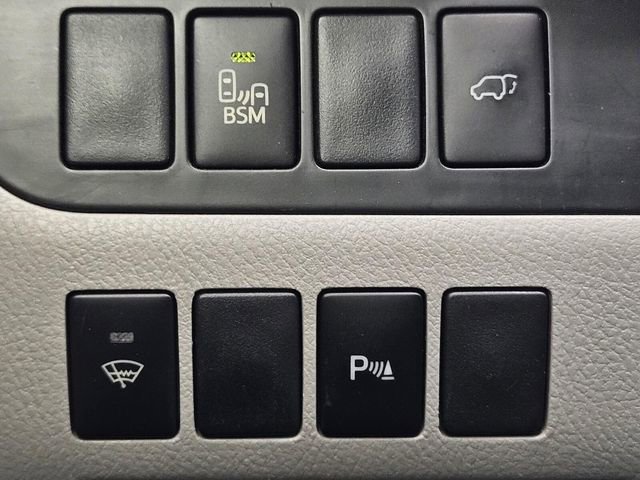 Used 2015 Toyota Highlander Limited image 38