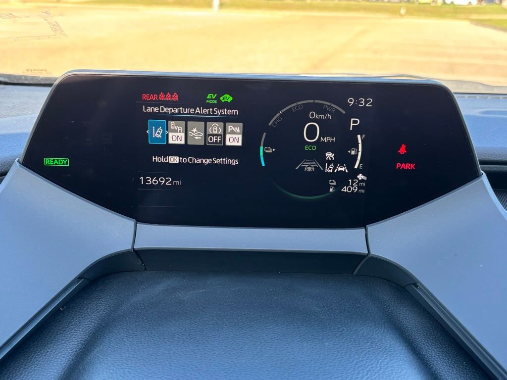 Used 2025 Toyota Prius Plug-In Hybrid FWD image 22