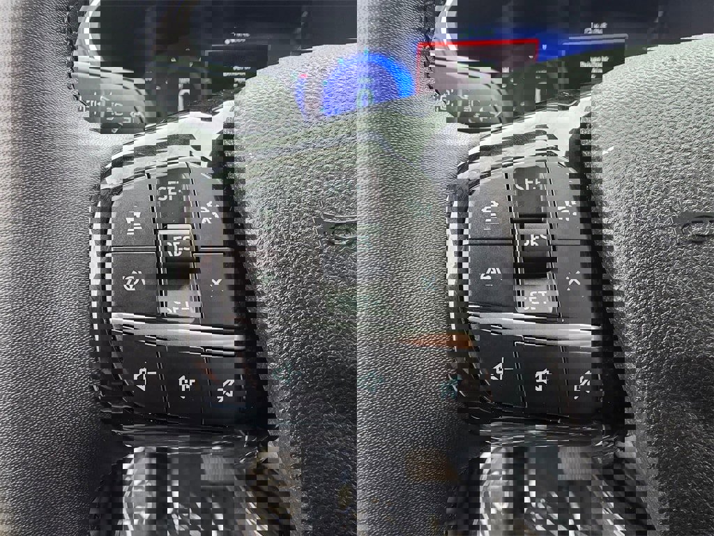 Used 2022 Ford Escape Titanium w/ Class II Trailer Tow Package image 19