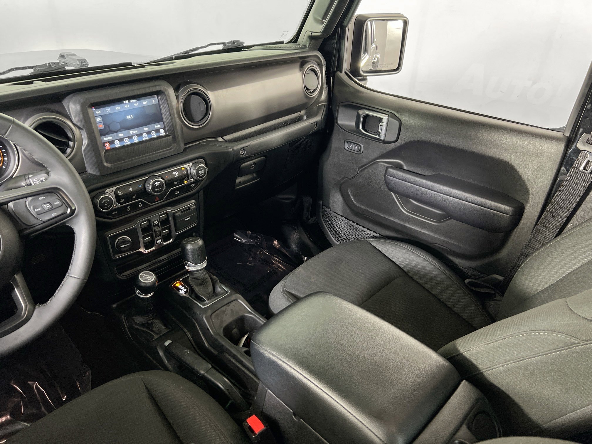 Used 2023 Jeep Gladiator Sport AWD/4WD image 22
