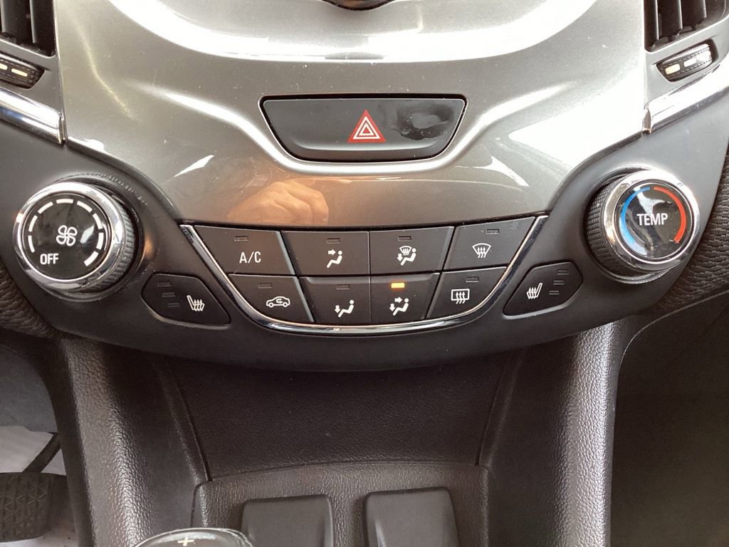 Used 2017 Chevrolet Cruze LT w/ Convenience Package image 17