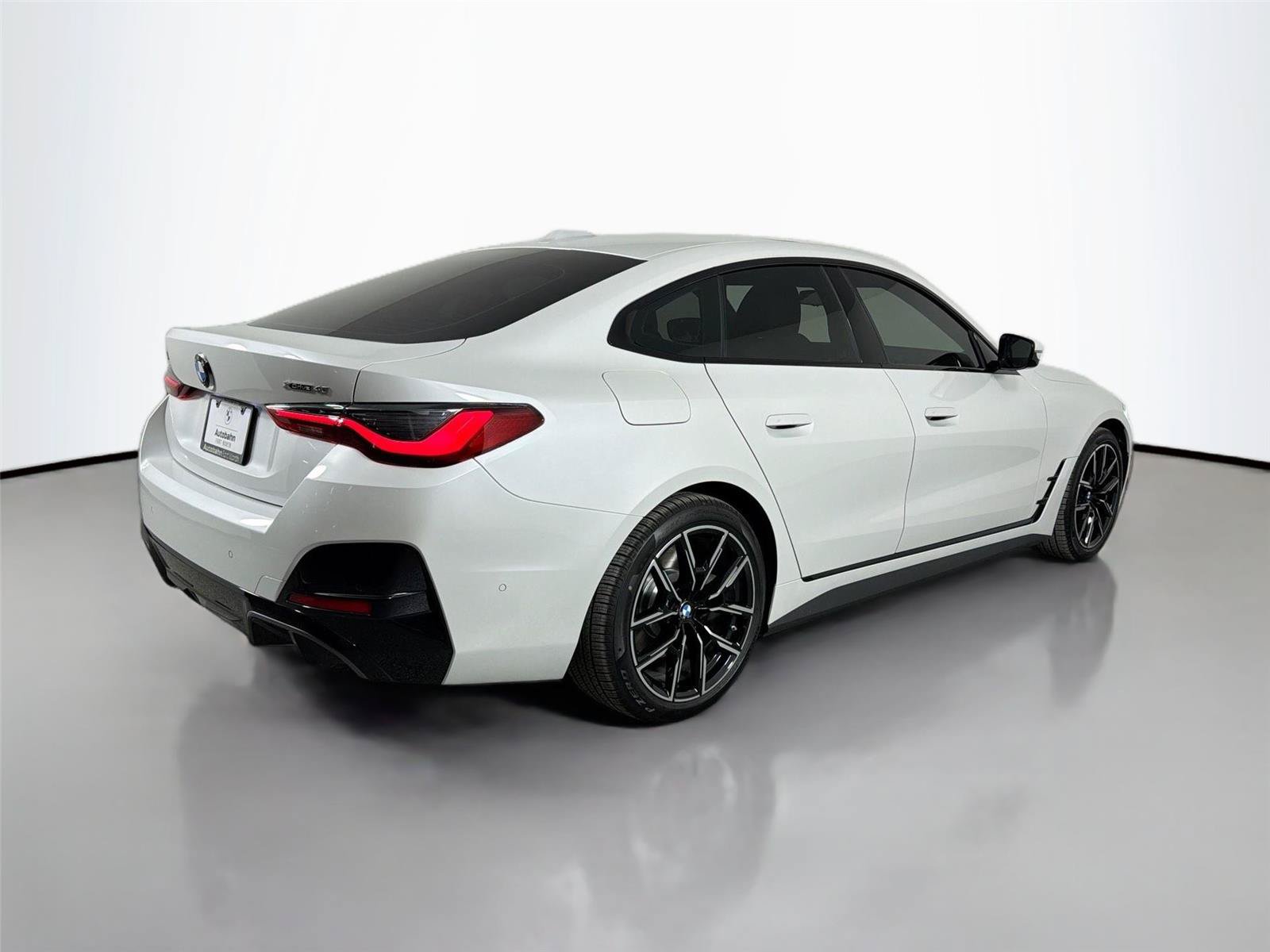 New 2026 BMW i4 xDrive40i w/ M Sport Package AWD/4WD image 10