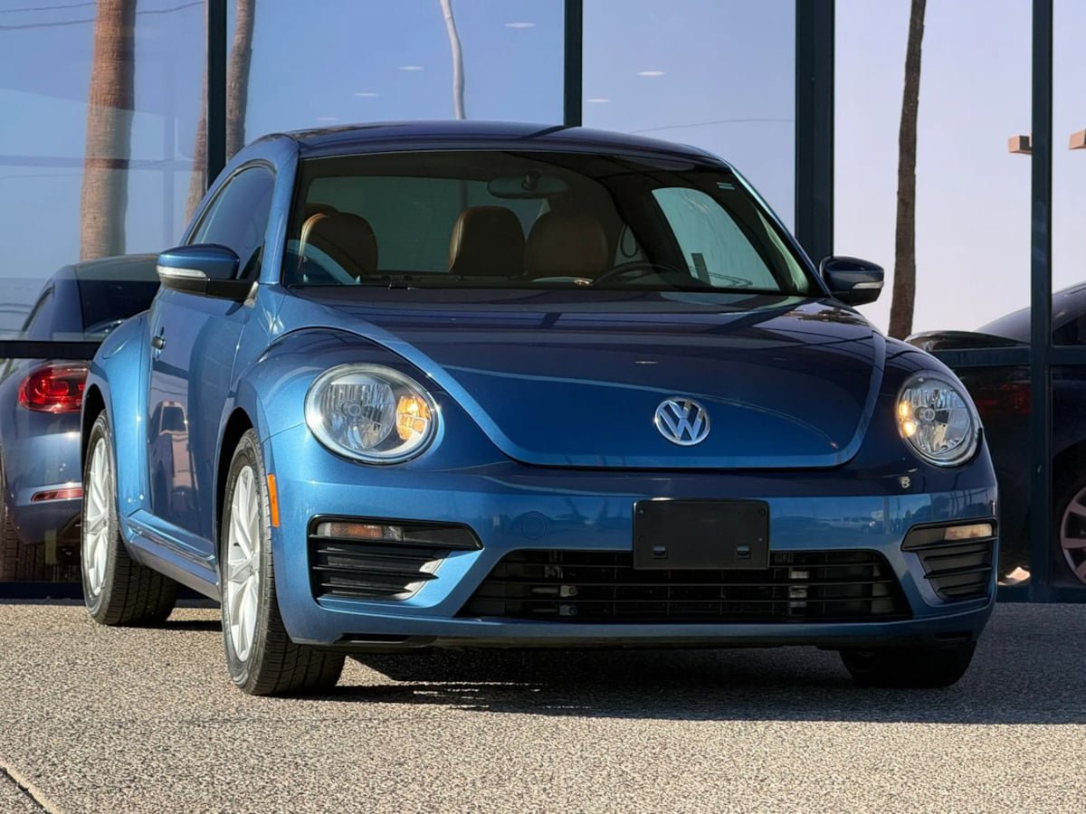 Used 2017 Volkswagen Beetle 1.8T S FWD image 18