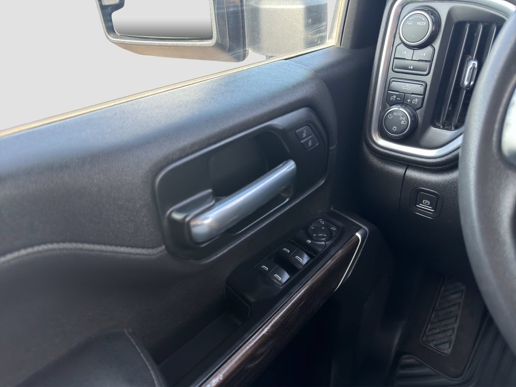 Used 2020 Chevrolet Silverado 3500 LT AWD/4WD image 29