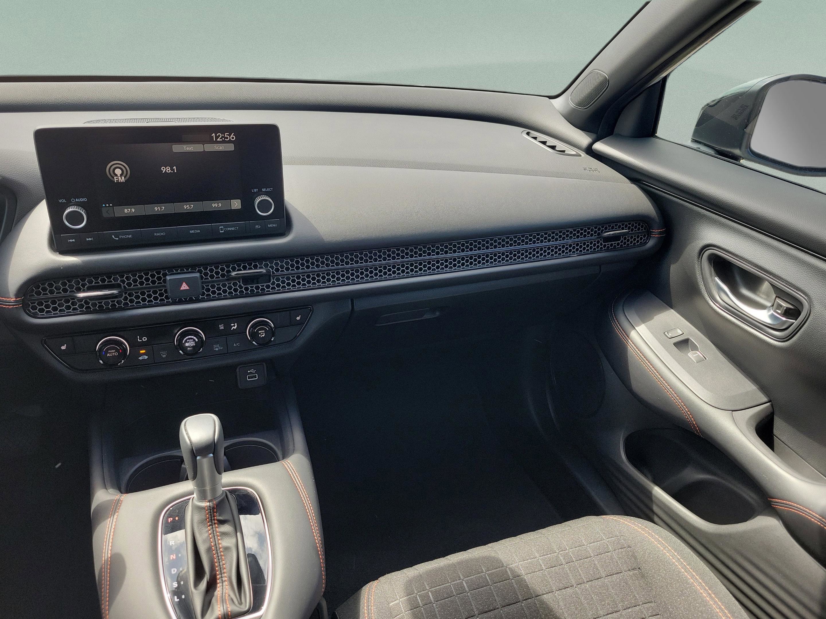 Used 2024 Honda HR-V Sport image 16