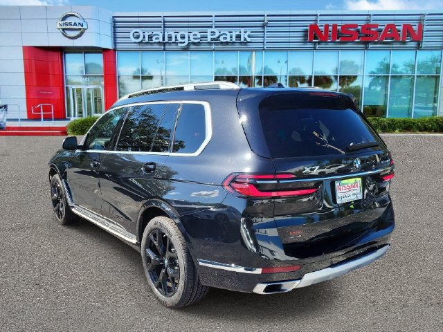 Used 2026 BMW X7 xDrive40i AWD/4WD image 3