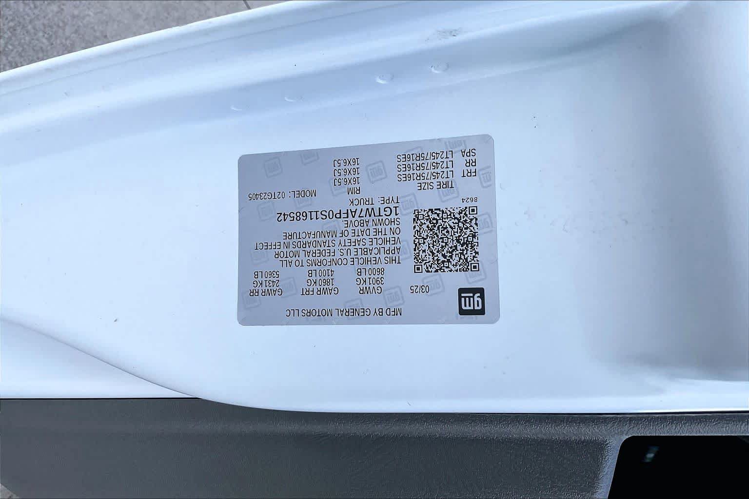 Certified 2025 GMC Savana 2500 w/ Driver Convenience Package RWD image 35