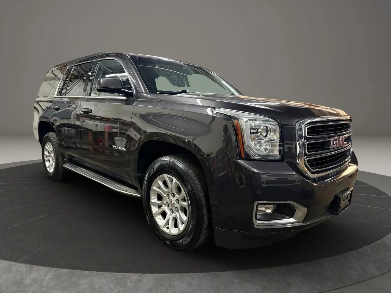 Used 2015 GMC Yukon SLT image 2