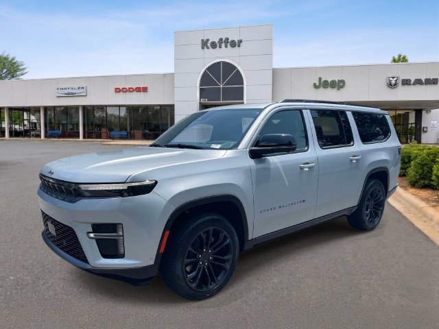 New 2026 Jeep Grand Wagoneer L Summit w/ Premium Group III AWD/4WD image 1