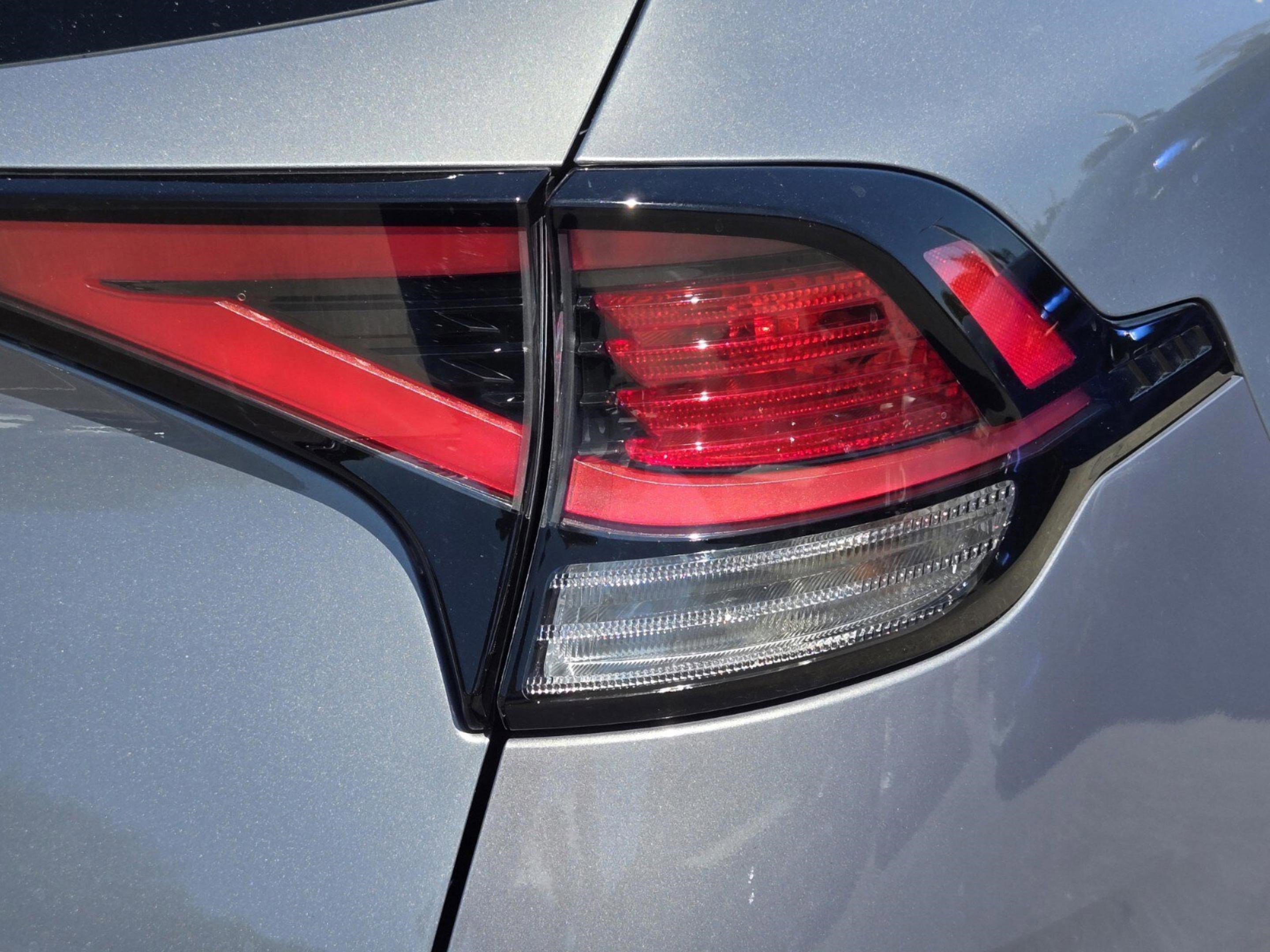 Used 2024 Kia Sportage EX image 26