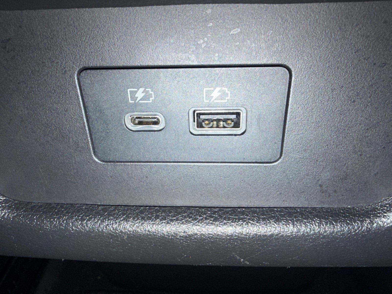 Used 2023 Nissan Pathfinder S FWD image 32