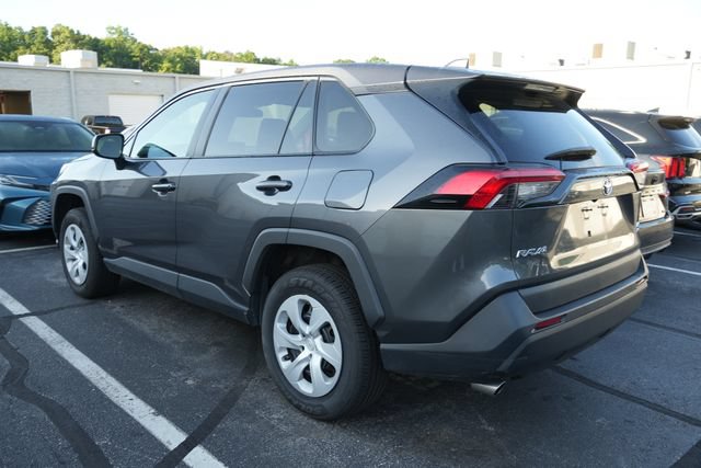 Used 2024 Toyota RAV4 LE AWD/4WD image 9