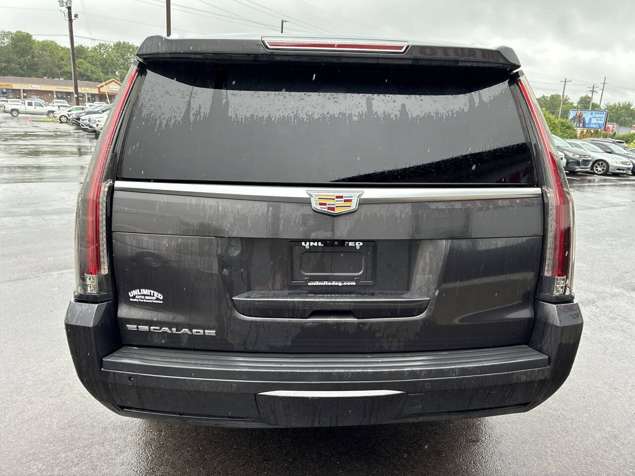 Used 2017 Cadillac Escalade ESV Luxury AWD/4WD image 9
